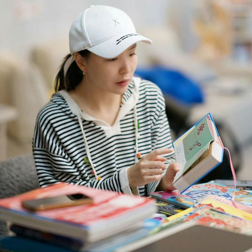 【代发】小象汉字日历2025年日历 新年书本日历 商品图1