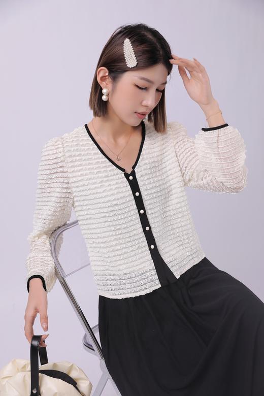 G08833#撞色领泡泡衫 商品图1