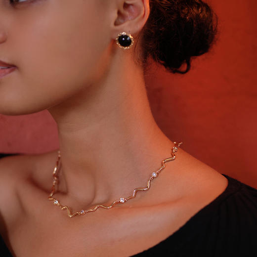 LHWINDSOR 水波纹项链女ins潮小众设计感波浪锁骨链 商品图4