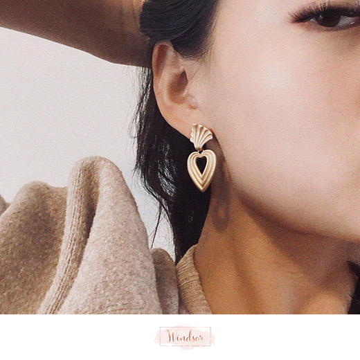 LHWINDSOR 复古磨砂金心形多层多戴法耳环（送项链） 商品图1