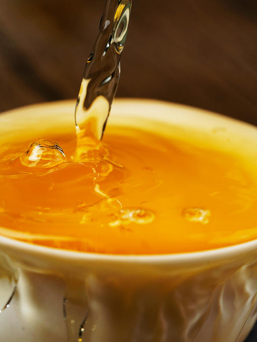 【圣兽凤凰】圣兽系列收官巨作！2020年冰岛老寨茶王古树占比90%，创世神秘配方，让口感更惊艳！7饼/箱 拍5箱发6箱 全球仅有60箱 商品图6