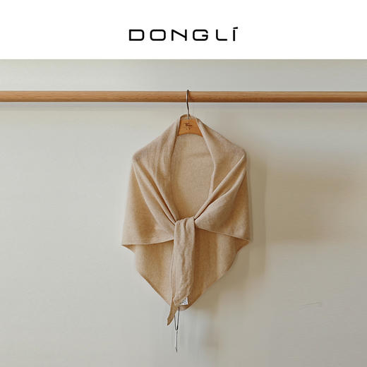 东黎 • 山羊绒女士秋冬大三角巾 4B12 商品图6