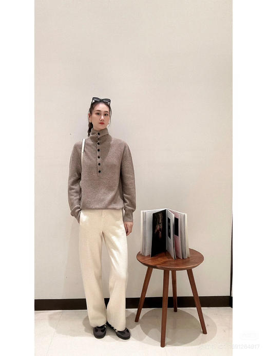 126-5 纯圆正 原色紫绒 百分百山羊绒 立领排扣 堆堆领 针织罩衫 商品图4