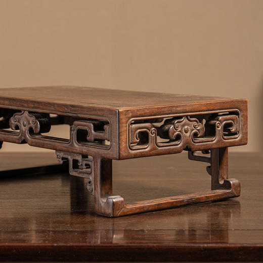 清 柞榛木透雕拐子如意纹案中案摆件 商品图3