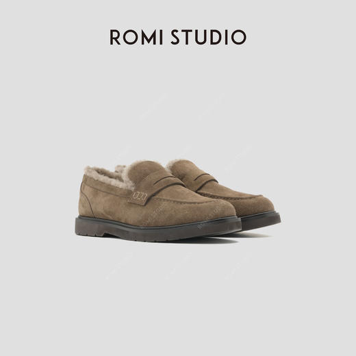 ROMI STUDIO“复古英伦”牛皮反绒加绒驼棕色一脚蹬乐福鞋 23AWS153 商品图0