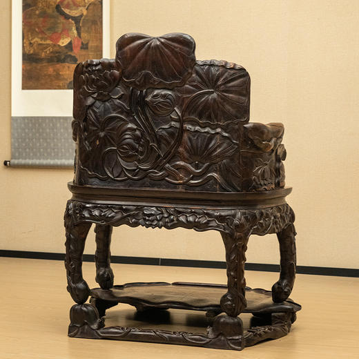 清 红木满雕荷花纹带脚踏宝座 商品图3