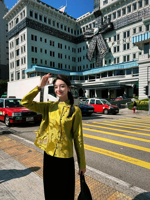 东方境X郭培| 芥末黄刺绣提花新中式上衣 商品图1