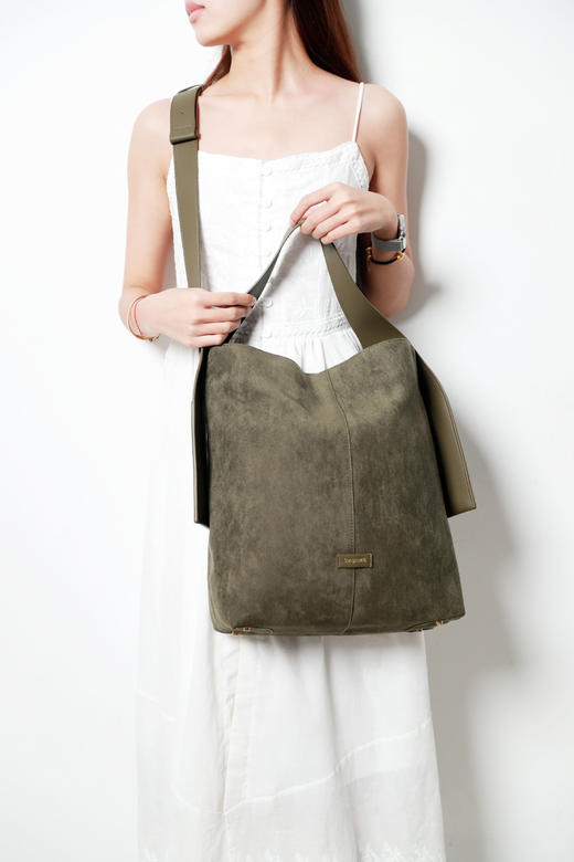 富婆儿既视感！！氛围感托特包。慵懒风大容量牛皮单肩包A120660 商品图0