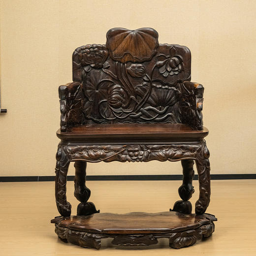 清 红木满雕荷花纹带脚踏宝座 商品图0