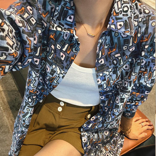 【顺丰包邮】34549 洛诗琳设计感丝棉童趣涂鸦旋律精致翻领衬衣女037 商品图1