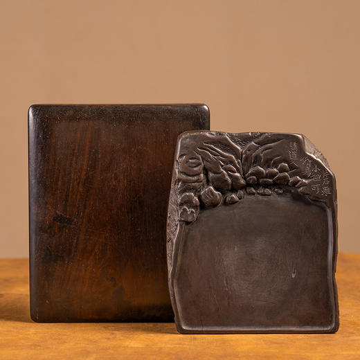 清 “清道人”铭山水人物随形老坑端砚（红木砚盒） 商品图4