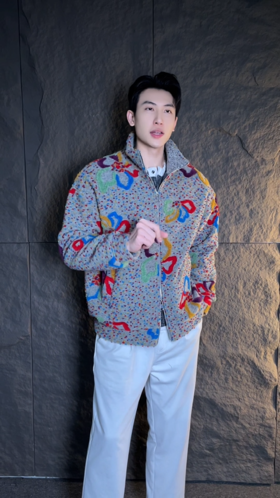 WT172秋冬新款男士绒面刺绣彩点绣花时尚设计韩版半高领长袖宽松外套