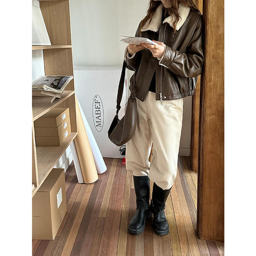 经典复古立领皮衣！2024新款女款帅气宽松显瘦高级感皮毛一体外套！ 商品图4