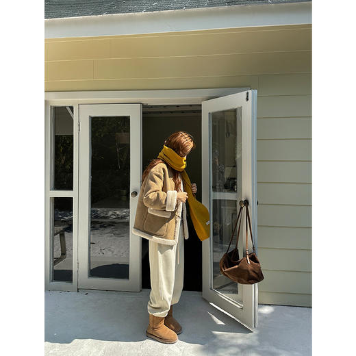 高级感复古麂皮绒短款外套！女款2024冬季新款韩版保暖皮毛一体大衣！ 商品图0