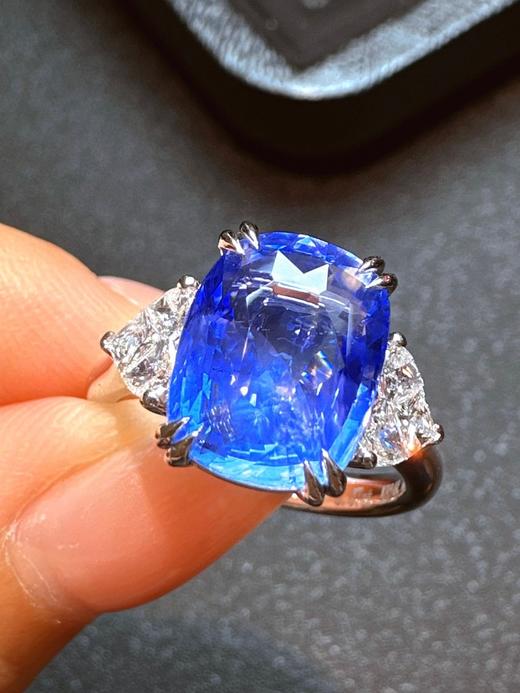 6.07ct刻面蓝宝石戒指 商品图1