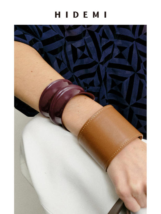 HIDEMI 【当当同款】节日系列进口小牛皮手作手镯 宽版/窄版 勃艮第红/普鲁士蓝/焦糖棕 商品图5