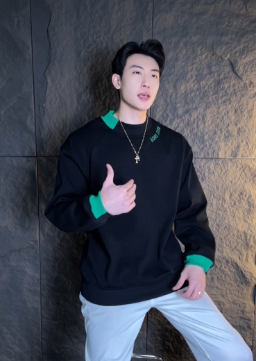 WY708新款时尚个性韩版撞色刺绣字母圆领长袖卫衣宽松潮流宽松