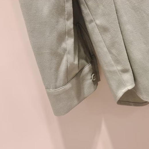 VIVIAN LIU R2443006初秋女装新款翻V领不规则下摆长袖衬衫 商品图3