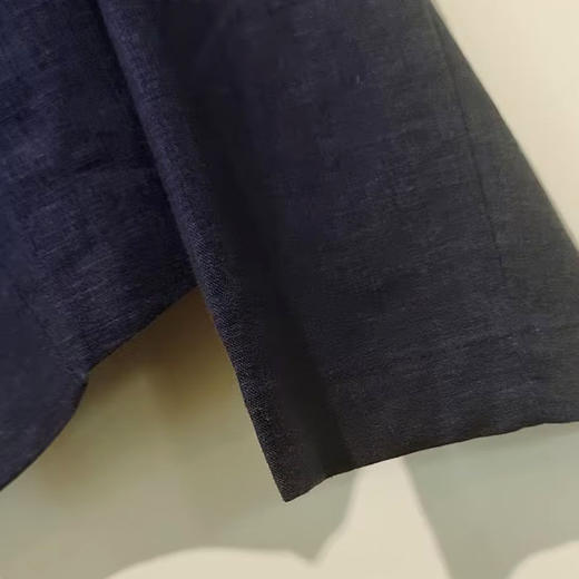 VIVIAN LIU R2433101夏女装新款时尚V领宽松短款长袖开襟外套 商品图2