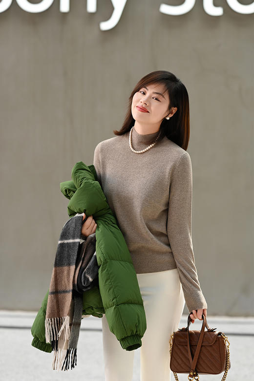 「周末优品福利」面料只有山羊绒+羊毛的混纺打底衫 极简时髦感叠搭神器毛衫 万年不过时的百搭实穿经典款【5天左右发货】 商品图0