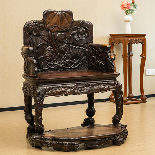 清 红木满雕荷花纹带脚踏宝座 商品图4