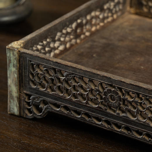 清 红木透雕卷草花卉纹呈盘 商品图1