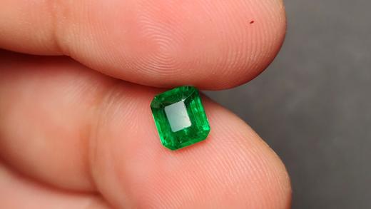 1ct刻面祖母绿裸石 商品图2