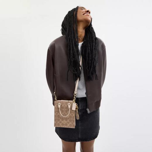 圣诞季礼盒上架！Coach琴谱包礼盒装 商品图1