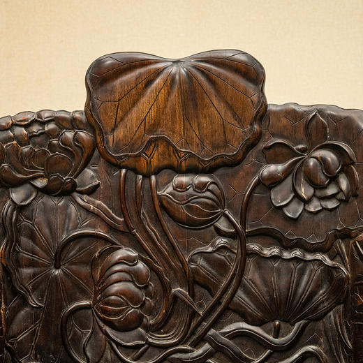 清 红木满雕荷花纹带脚踏宝座 商品图1