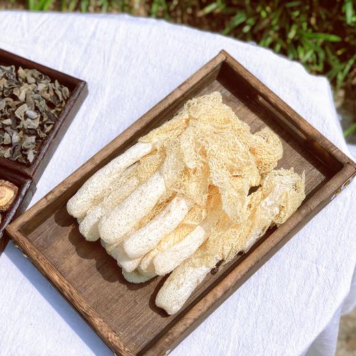 竹荪  不熏硫 不染色   脆香可口 甄选古田原产地长裙竹荪 原色无硫轻加工  气味芬芳 原味原香 营养丰富 商品图3