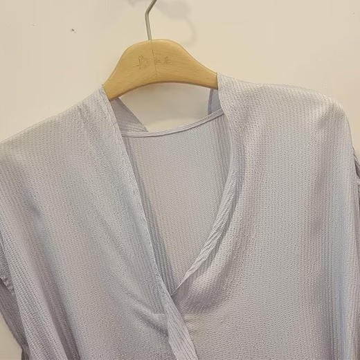 VIVIAN LIU TZ2414103梅春女装新款V领花边系带无袖长款连衣裙 商品图2