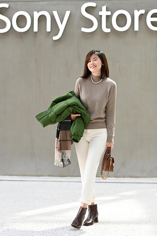 「周末优品福利」面料只有山羊绒+羊毛的混纺打底衫 极简时髦感叠搭神器毛衫 万年不过时的百搭实穿经典款【5天左右发货】 商品图1