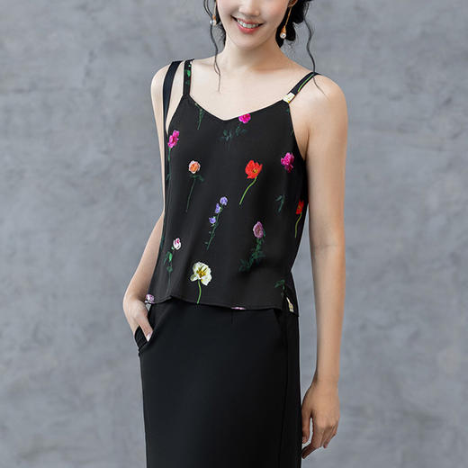 【林栖设计小店】艾草纤维吊带背心多色复古蓝印花百搭2025春季新品玫瑰上衣女1932013B 商品图2