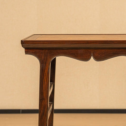 清 红木镶瘿木插肩榫宝剑腿香几 商品图1