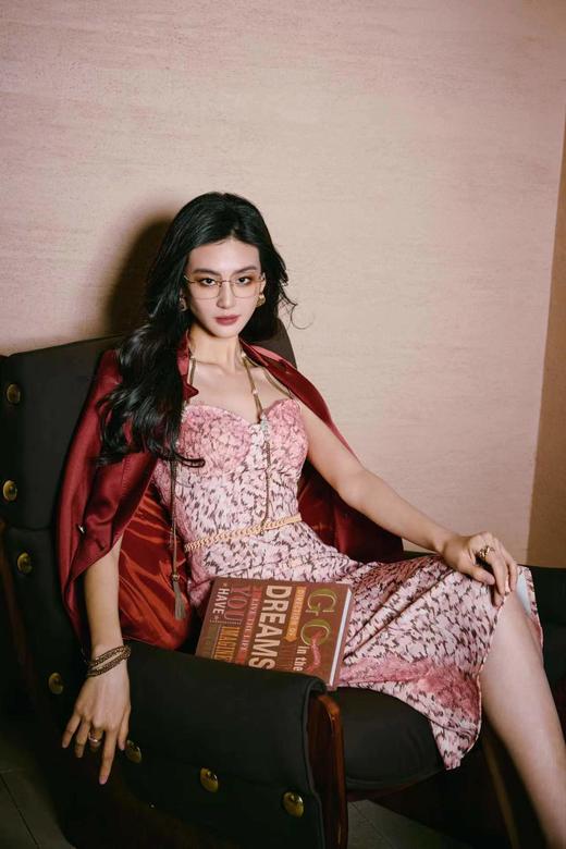 4203 “始于浪漫”豹纹连衣裙 
野性与浪漫兼具 职场 轻礼服颈袖添香 商品图2