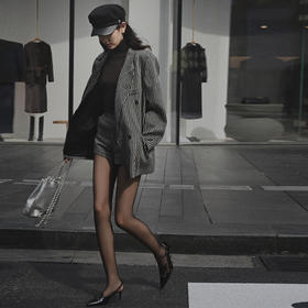 【顺丰包邮】99815 洛诗琳复古老钱风条纹廓形西服时装短裤套装659