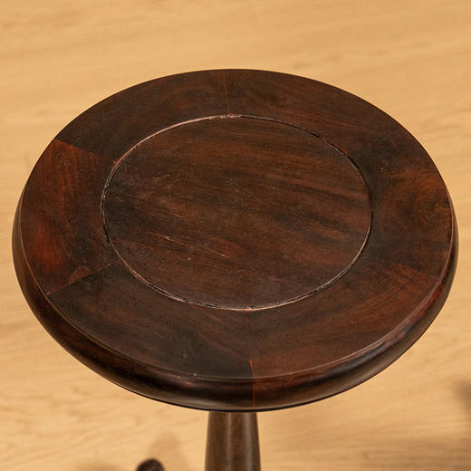 民国 红木透雕卷草纹独挺式圆几（一对） 商品图2