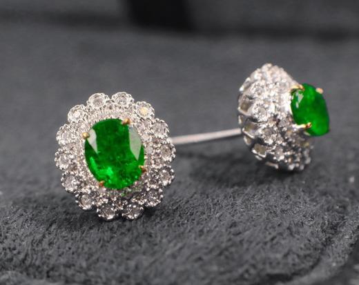 1ct刻面祖母绿耳钉 商品图2