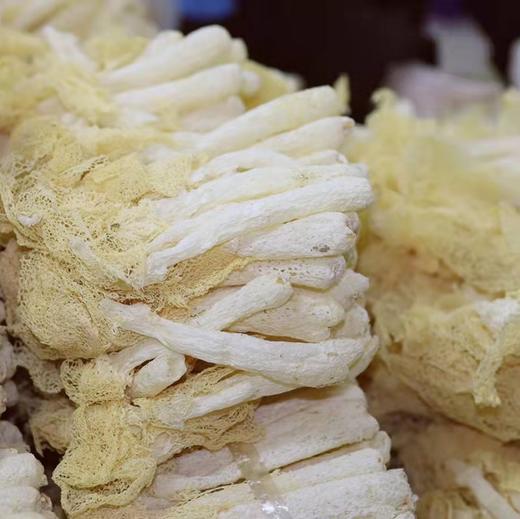 竹荪  不熏硫 不染色   脆香可口 甄选古田原产地长裙竹荪 原色无硫轻加工  气味芬芳 原味原香 营养丰富 商品图0