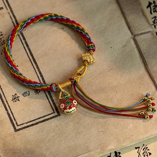 【BAOFANDI宝梵迪手编古法五彩吞金兽手绳】， 演绎国潮时尚，把美好寓意戴身上🥰 🧧吞金兽一家三口命带财星、福星 🧧接领一只吞金兽让各路财气迎进家门~ 🧧新的一年，财源滚滚，财源不断~ 商品图4
