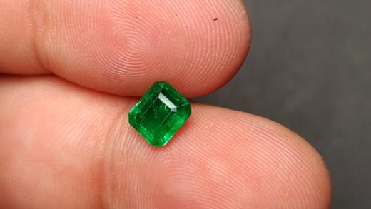 1ct刻面祖母绿裸石 商品图0