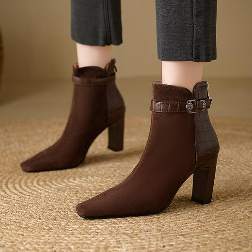 【预售5天】秋冬新款方头粗跟后拉链真皮拼接皮带扣短靴MBJR&A803 商品图0