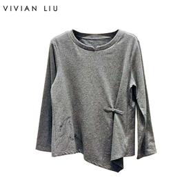 VIVIAN LIU R2457311秋新款圆领宽松侧腰褶皱不规则下摆针织衫