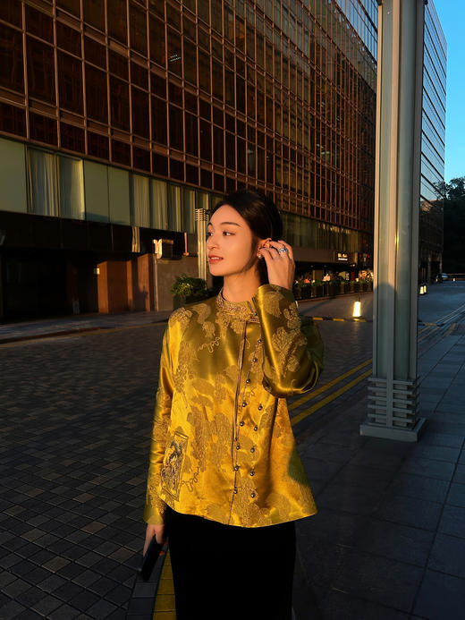 东方境X郭培| 芥末黄刺绣提花新中式上衣 商品图4
