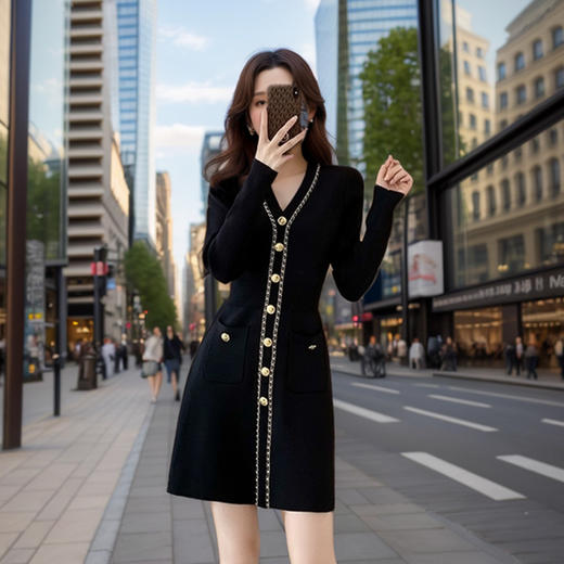 奢姿2024年冬季新款大码女装法式拼接裙子胖妹妹V领针织连衣裙9844827653 商品图0