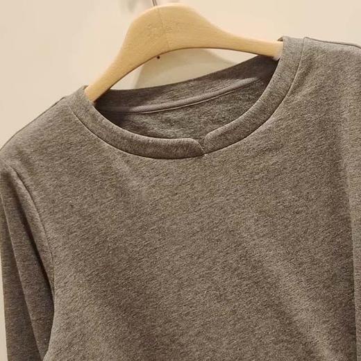 VIVIAN LIU R2457311秋新款圆领宽松侧腰褶皱不规则下摆针织衫 商品图2