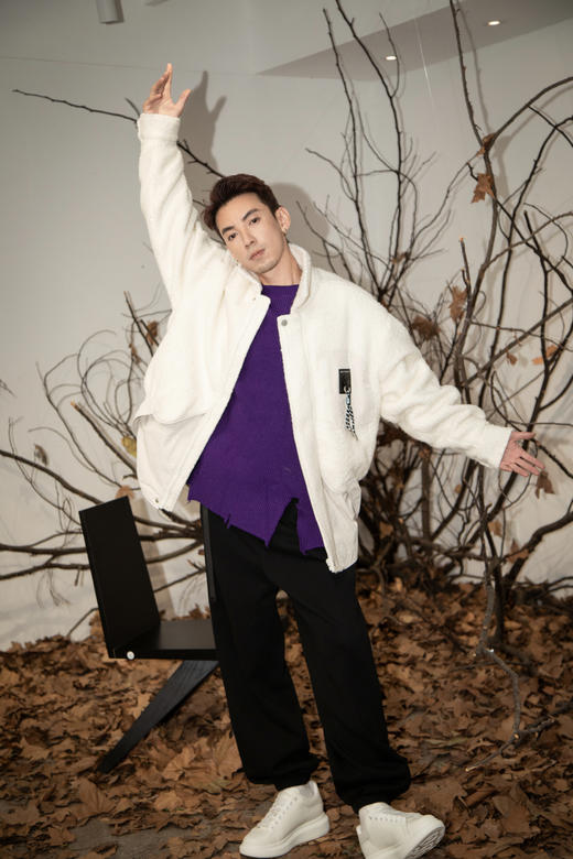 W442173453颗粒绒拼接棉服 商品图3