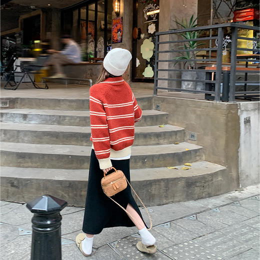 <曾小咸推荐>百搭红色条纹拉链软糯宽松毛衣 商品图4