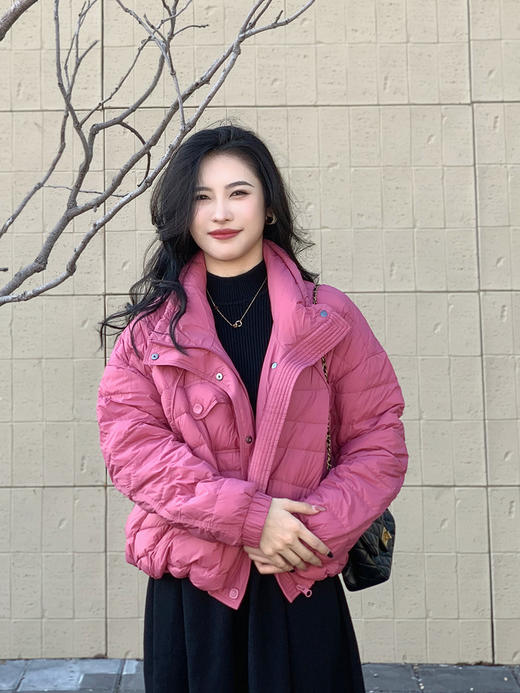 【百图lulu定制】【桃之夭夭羽绒服】夹克版型  拉链口袋 轻盈版90白鸭绒羽绒服 商品图1