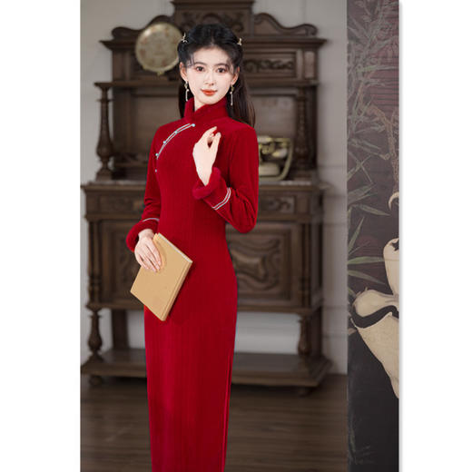 雪尼尔长款九分袖旗袍2024冬季新款复古国风新娘红装婚宴旗袍SYK907932 商品图3